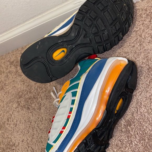 Wmns Air Max 98 - Picture 3 of 3